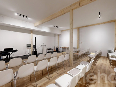 Immeuble de rendement avec 3 locaux commerciaux à Monthey image 2