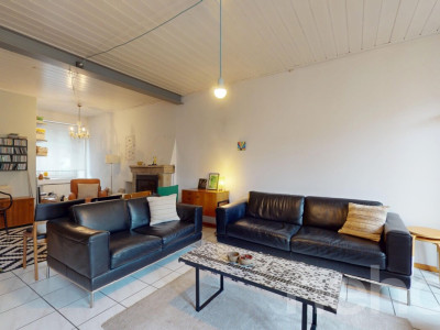 Maison de caractère rénovée : vue Jura, calme et fort potentiel image 4