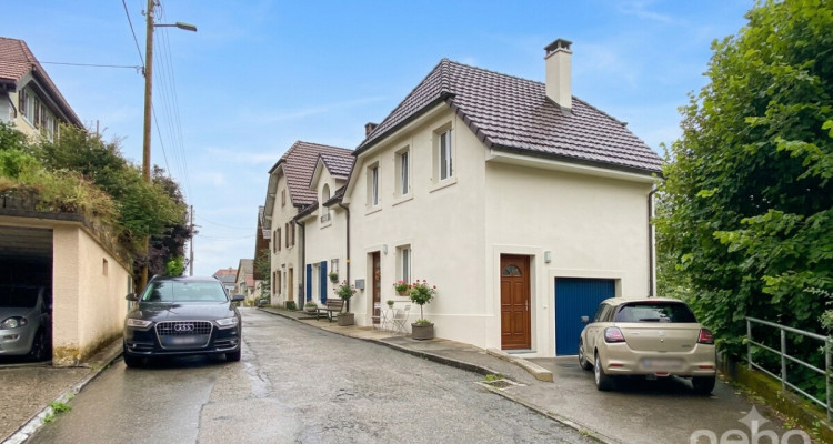 Maison de caractère rénovée : vue Jura, calme et fort potentiel image 2