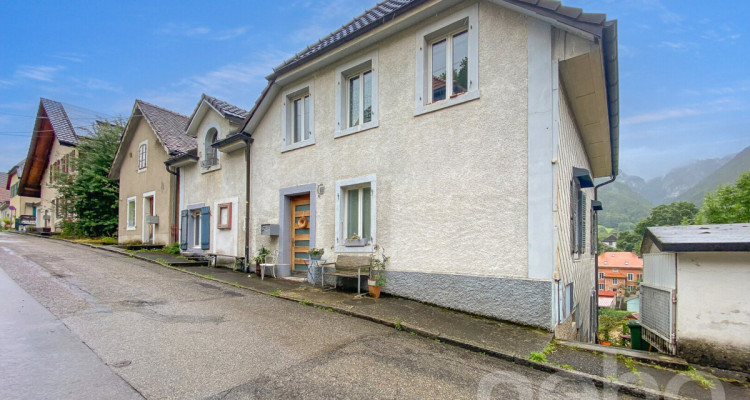 Maison de caractère rénovée : vue Jura, calme et fort potentiel image 12