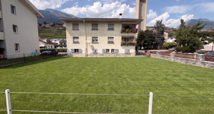 Rare à Conthey - Immeuble de deux logements sur une parcelle de 542 m² image 1