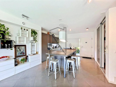 Triplex 5.5 rooms with independent space, close to the lake and the EPFL image 8