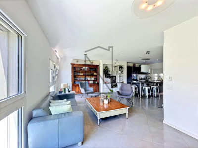 Triplex 5.5 rooms with independent space, close to the lake and the EPFL image 10