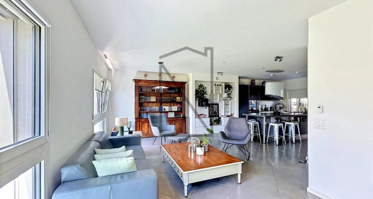Triplex 5.5 rooms with independent space, close to the lake and the EPFL image 10