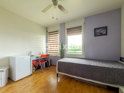 Stunning 6-room duplex apartment image 4