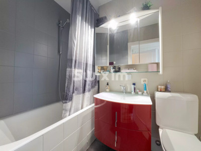 Stunning 6-room duplex apartment image 7