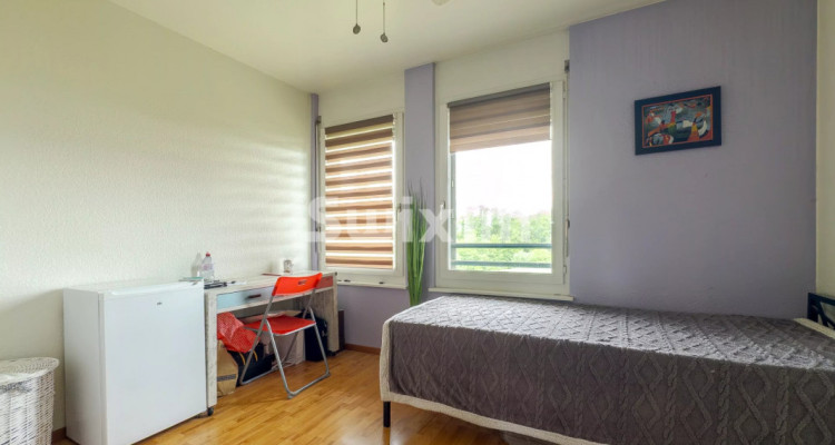 Stunning 6-room duplex apartment image 4