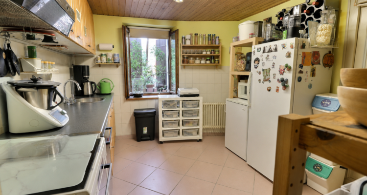 Grande maison idéalement située en viager semi occupé sans rente image 3