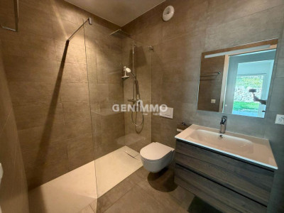 A Louer triplex avec magnifique vue lac ! image 7