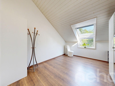 Lichtdurchflutete 5.5-Zimmer-Doppelhaushälfte in Kloten image 9