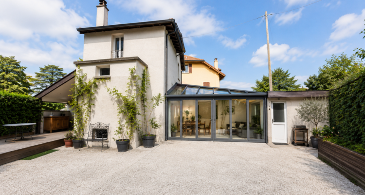Maison atypique de charme dans un environnement résidentiel recherché image 1
