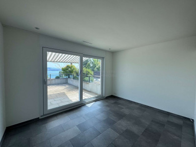 Traumhafte Oase der Ruhe mit Blick auf den See image 6