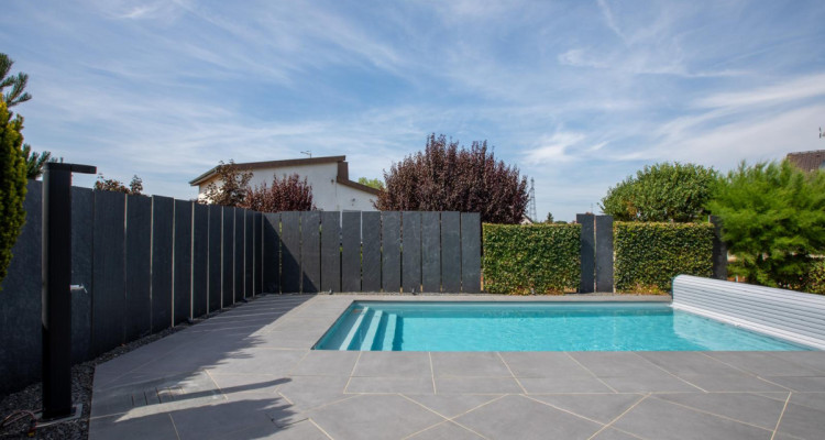 Villa dexception avec piscine aux portes de Bâle, en France image 8