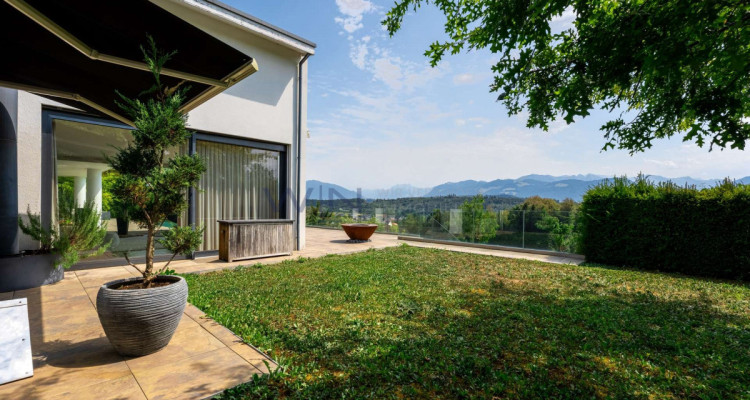 Exklusive Panorama-Villa: Ruhe & Familienglück image 11