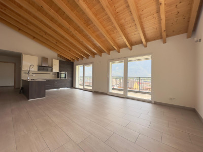 Appartement de 4.5 pces idéalement situé au coeur de Fully image 2