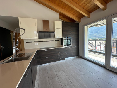 Appartement de 4.5 pces idéalement situé au coeur de Fully image 3
