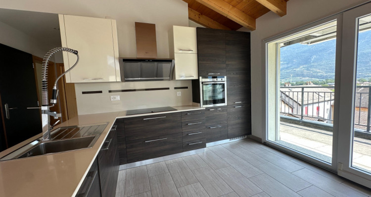 Appartement de 4.5 pces idéalement situé au coeur de Fully image 3