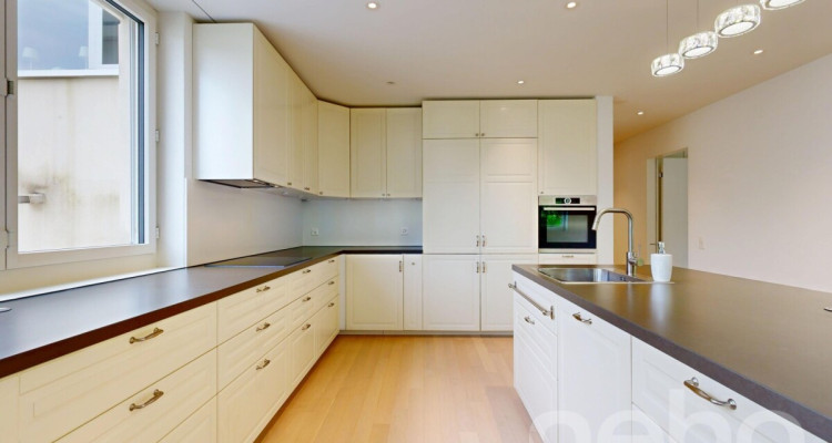 Zentral, stilvoll, grosszügig ? 4.5-Zimmer-Wohnung mit zwei Terrassen image 4