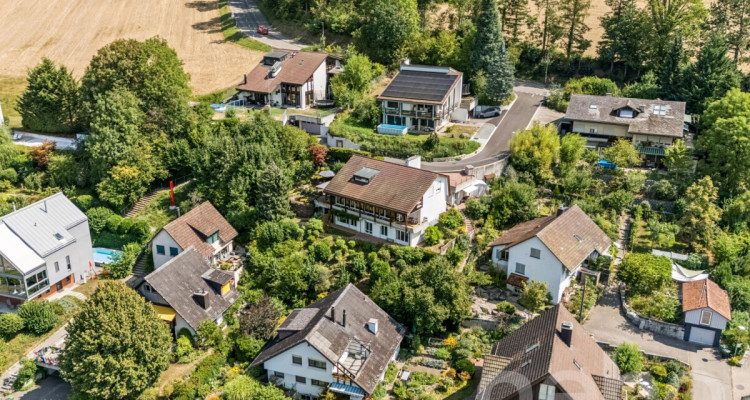 5.5-Zimmer-Einfamilienhaus mit Einliegerwohnung und Traumaussicht image 1