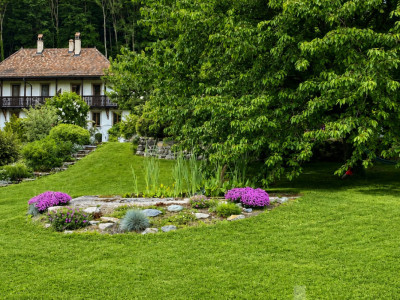 Une demeure de caractère dans un écrin de verdure image 2