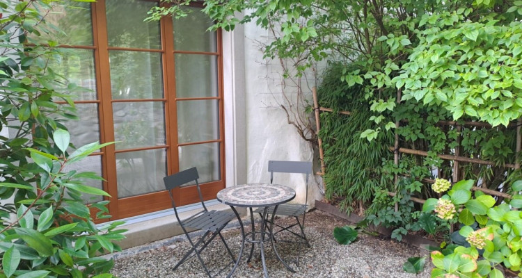 Une demeure de caractère dans un écrin de verdure image 3