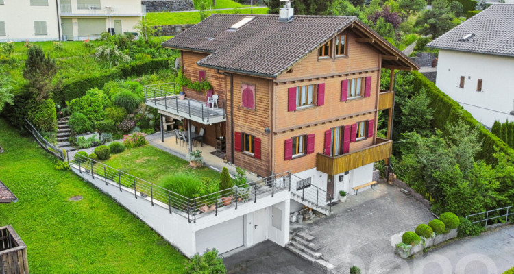 Einfamilienhaus mit Chalet Charakter. Sonnenlage mit Weitsicht image 2