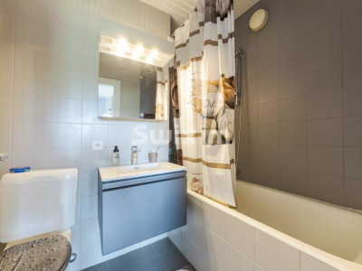 Stunning 6-room duplex apartment image 5
