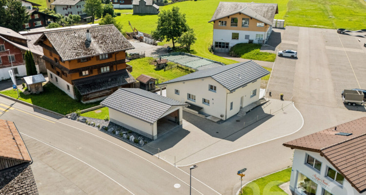 Einfamilienhaus mit über 260 m² Nutzfläche und grosser Garage image 2