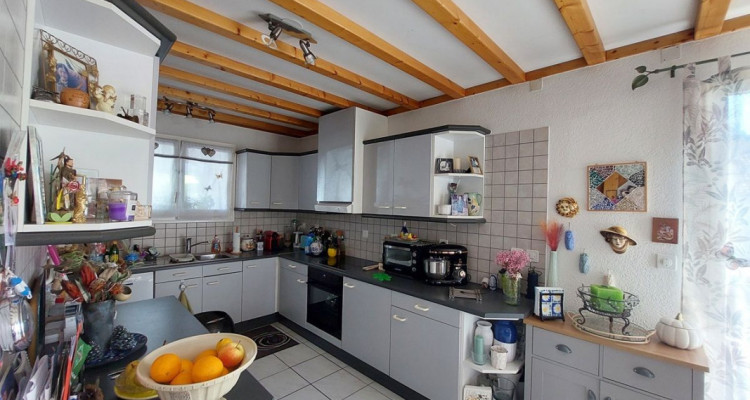 Spacieuse villa avec appartement indépendant au rez inférieur image 6