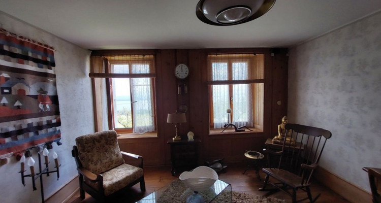 Charmante ferme avec vue sur le lac et les Alpes, comprenant deux appartements et une grange image 10