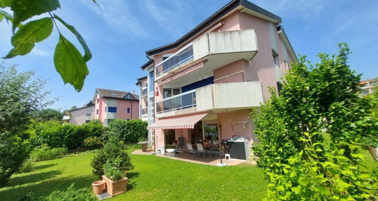 Superbe appartement de 4,5 pièces avec balcon et ascenseur dans un quartier résidentiel calme image 2