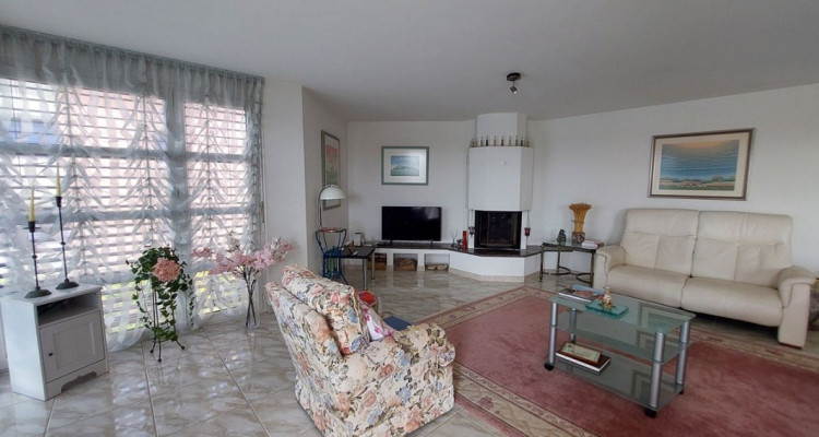 Superbe appartement de 4,5 pièces avec balcon et ascenseur dans un quartier résidentiel calme image 4