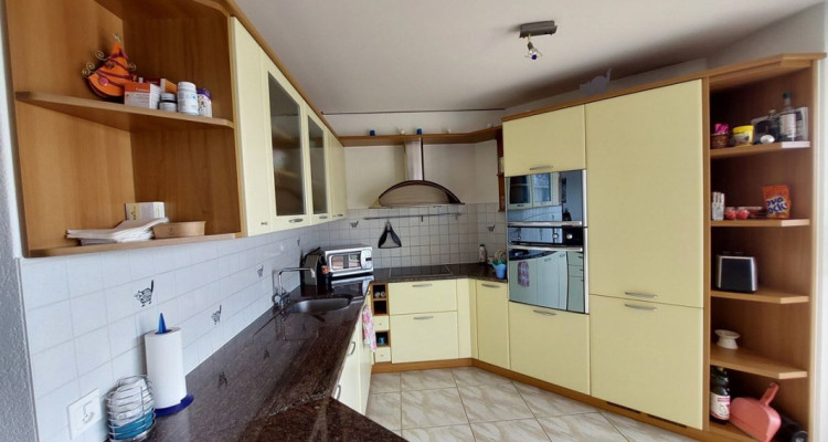 Superbe appartement de 4,5 pièces avec balcon et ascenseur dans un quartier résidentiel calme image 8
