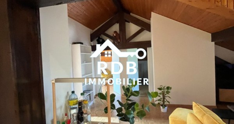 Appartement de 3,5 pièces au 3ème étage sans ascenseur à Genève 1202 image 1