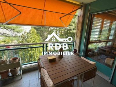 Appartement de 4 pièces au 3ème étage situé à Petit-Lancy 1213 avec parking image 4
