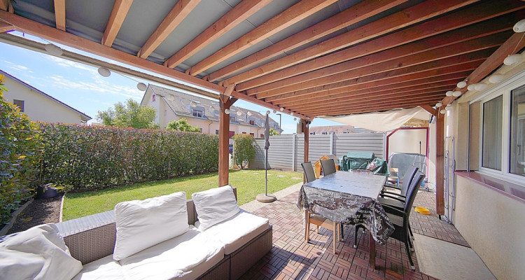 Spacieux rez-de-jardin bien situé image 1