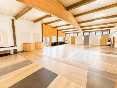 Local commercial de 371 m2 image 2