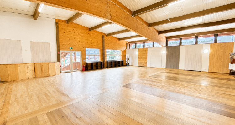 Local commercial de 371 m2 image 3