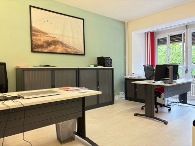 Une place de travail en bureau partagé au centre-ville  image 2