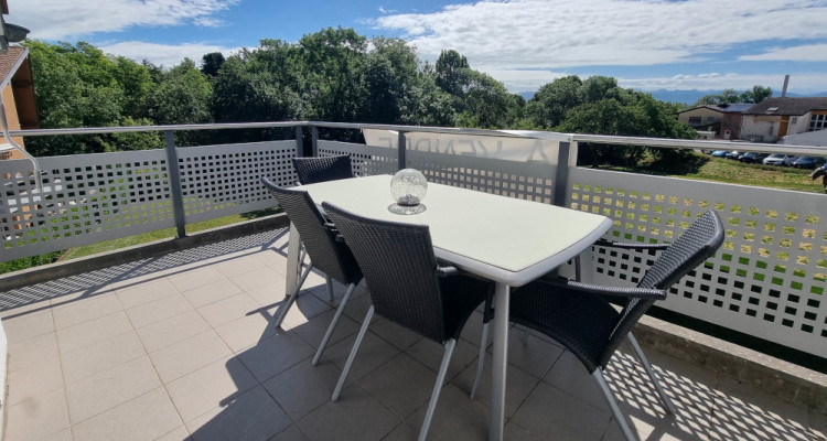 Appartement duplex lumineux avec balcon dans un cadre résidentiel privilégié image 1