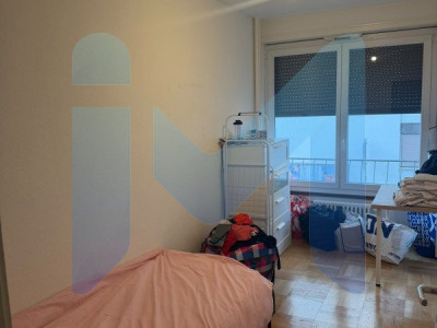 Appartement de 4 pièces au 1er étage situé à Acacias 1227 image 8