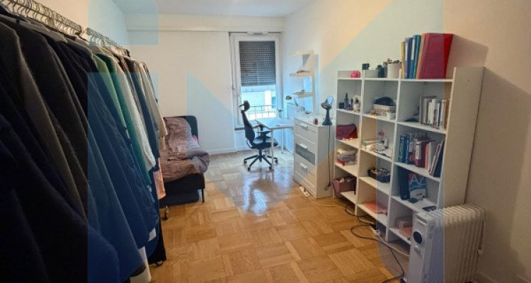 Appartement de 4 pièces au 1er étage situé à Acacias 1227 image 7