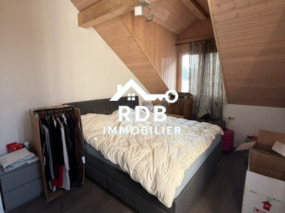 Appartement de 4 pièces au 3ème étage sans ascenseur situé à Chêne-Bourg 1225 image 3