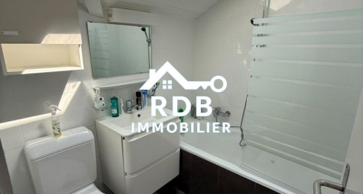 Appartement de 4 pièces au 3ème étage sans ascenseur situé à Chêne-Bourg 1225 image 7