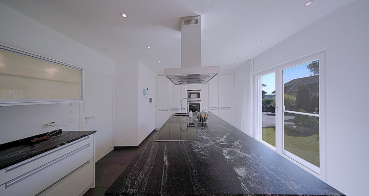 Exclusivité - Propriété coup de coeur, villa individuelle au calme image 10