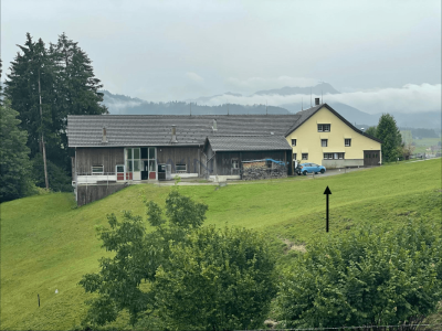 Bauernhof-Feeling für Gross und Klein image 1