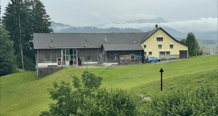 Bauernhof-Feeling für Gross und Klein image 1
