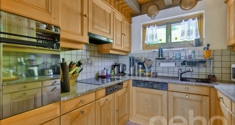 Exclusif: Grand chalet de trois chambres avec 2 garages image 5