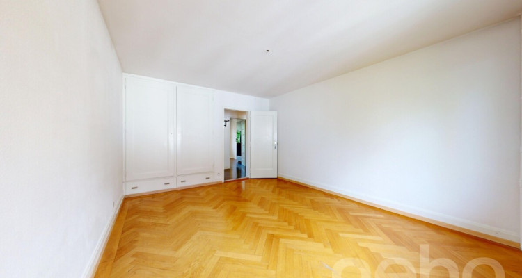 Charmante 2.5-Zimmer-Wohnung mit eigener Garage im Monbijou image 5