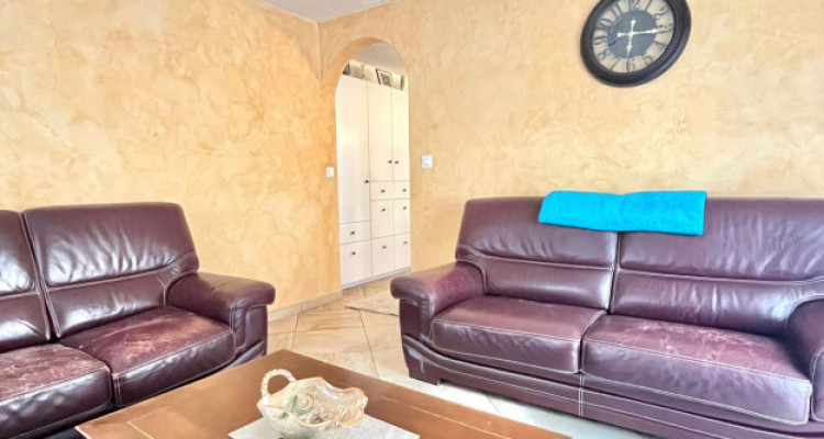 Bel appartement 4.5 Pces de 100 m² au coeur de Chamoson image 2